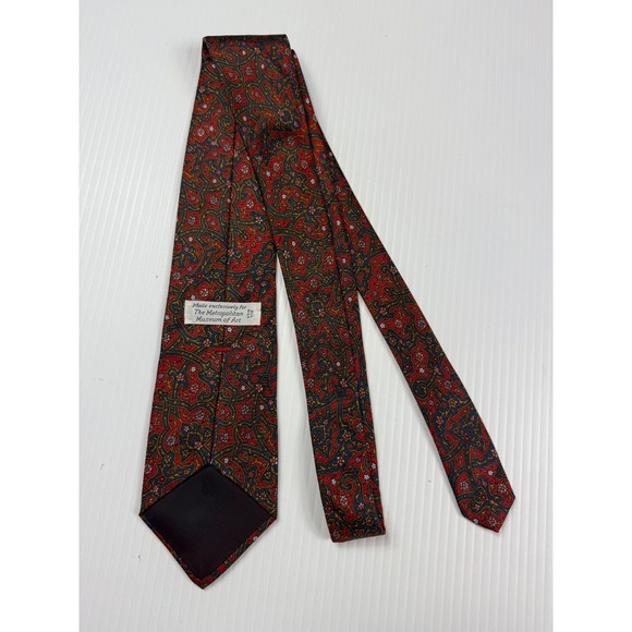 Metropolitan Museum of Art Paisley Necktie Silk Blend Men's Tie - Picture 2 of 4